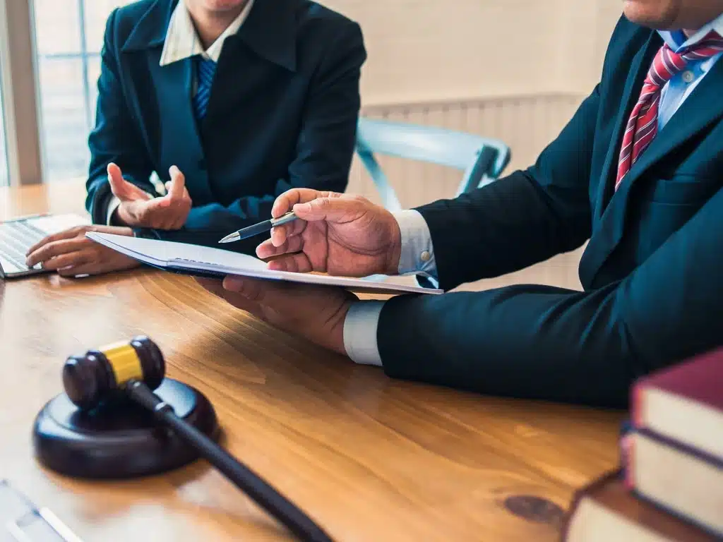 How to Find the Right Housing Disrepair Solicitor for Your Disrepair Claims